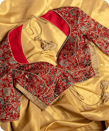 Blouse Models For Fancy Sarees Back Side, Pan Neck Design Blouse, Ajrakh Saree Blouse Designs, Red Blouse Designs, Blouse Design Latest, Pretty Saree, Red Blouse Design, Bridal Blouse Design, Blouse Back Neck Design