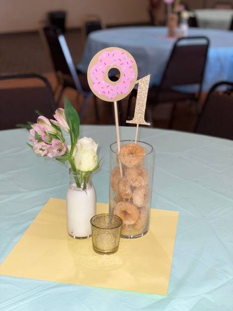 Donut Birthday Party Table Decor, Donut Party Table Centerpiece, Donut Birthday Centerpieces, Donut Themed Birthday Party Centerpiece, Donut Theme Centerpieces, Donut Table Centerpiece, Sweet One Birthday Theme Centerpieces, Donuts Centerpieces, Donut Birthday Party Centerpiece Ideas