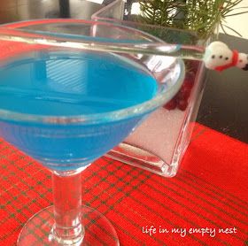 Blue Lemon Drop Martini, Blue Lemon Drop Drink, Blue Raspberry Lemon Drop, Blue Lemon Drop, Lemon Drop Drink, Drink Board, Blue Curacao Liqueur, Yummy Cocktails, Alcohol Beverages