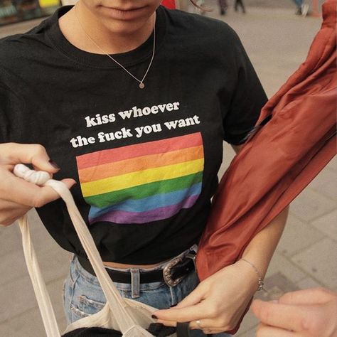 Lgbtq Quotes, Street Style Grunge, Lgbt Love, Pride Outfit, Mia 3, Love Is Love, Lgbtq Pride, Emo Boys