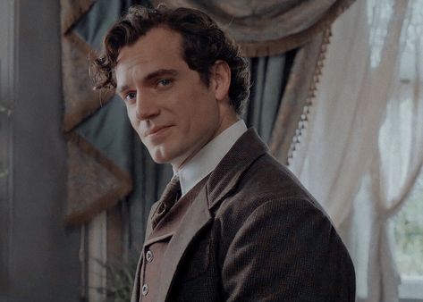 Mycroft Holmes, Henry Williams, Belle Beauty And The Beast, Enola Holmes, Henry Cavill, Historical Romance, Most Beautiful Man, Chris Evans, Sherlock Holmes