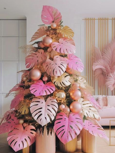 Christmas Tree With Palm Leaves, Tropical Theme Christmas Tree, Hawaiian Themed Christmas Tree, Tropical Holiday Decorations, Palm Leaf Christmas Tree, Tropical Holiday Decor, Christmas In Paradise Theme, Monstera Christmas Tree, Jungle Christmas Tree