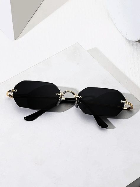 Stylish Glasses For Men, Pretty Sunglasses, Mens Accessories Vintage, Glasses Frames Trendy, Classy Glasses, Fancy Glasses, Mens Glasses Fashion, Glasses Trends, Funky Glasses