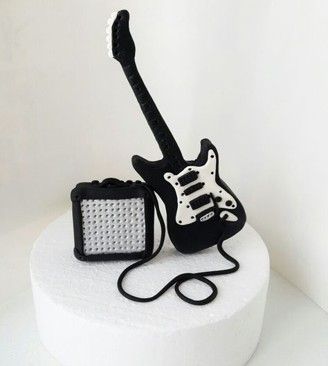 Fondant electronic guitar Happy Birthday Guitar, Electronic Guitar, Guitar Cake, Happy Birthday Photos, Fondant Icing, Sugar Paste, Cookie Cake, Cupcake Cookies, Birthday Photos