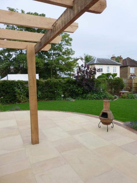 Bungalow Ideas, Sandstone Pavers, Sandstone Paving, Patio Slabs, Walkways Paths, Garden Paving, Garden Floor, Gardening Techniques, Tall Plants