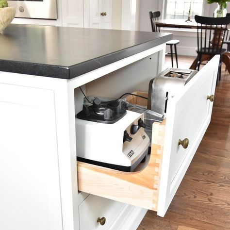 Signature Custom Cabinetry on Instagram: "So many clever ways to store appliances with easy access. Which is your favorite? 1. Deep drawer (@homesteadkitchens) 2. Pocket doors (@kitchensbyeileen) 3. Lift-up door (@showcasekitchens) 4. Mixer lift (@mbacabinetrystudio) #signaturecustomcabinetry #customcabinets #appliancestorage #kitchendesign #kitchenappliances" Lift Up Cabinet Door, Mixer Drawer, Store Appliances, Appliance Drawer, Mixer Lift, Hidden Appliances, Hide Appliances, Homestead Kitchen, Appliances Storage