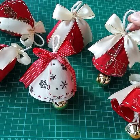 Creativemamy Christmas DIY Have fun with  @laura.tosi.54 to make Christmas felt bells !! enjoy with us simple and easy Pattern in the… Simple Felt Christmas Ornaments, Bell Ornaments Diy, Crochet Bell, Christmas Felt, Christmas Applique, Bell Ornaments, Xmas Ideas, Felt Christmas Ornaments, Fabric Christmas Ornaments