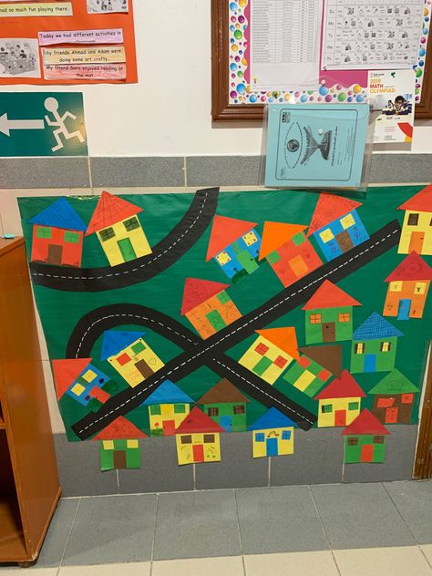 Neighborhood art and craft Primrose School, Community Places, September Crafts, Preschool Projects, School Doors, Preschool Art Activities, Street Kids, Preschool Lessons, Preschool Art