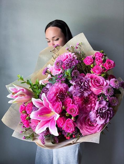 #follow #fleur #flowers #plants #lifestyle #blogging #blogger #blog Valentine Flowers Bouquet Romantic, Unique Flowers Bouquet, Mixed Bouquet Floral Arrangements, Flower Bouquet Business, Huge Flower Bouquet, Unique Flower Bouquet, Mixed Flower Bouquet, Purple Lilies, Luxury Flower Arrangement