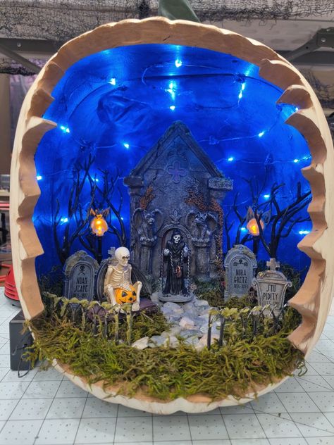 Pumpkin diorama Pumpkin Diaramas, Spooky Cemetery, Diy Halloween Door Decorations, Pumpkin Diorama, Halloween Diy Door, Pumpkin Field, Fake Pumpkins, Halloween Pumpkin Designs, Pumpkin Designs