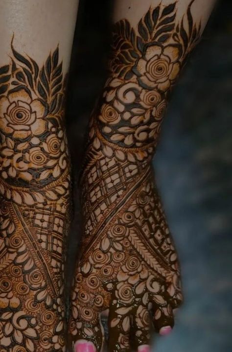 Full Leg Mehndi Designs Bridal, Foot Bridal Mehndi Designs, Bridal Mehndi Designs Foot, Leg Mahendi Design Bridal Mehndi, Bridal Legs Mehndi Design, Pakistani Bridal Mehndi Designs Unique, Foot Mehndi Designs Bridal, Bridal Foot Mehendi Design, Bridal Mehndi Designs For Foot