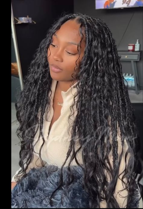 Faux Locs Curly Hair, Bohieman Faux Locs, Curly Goddess Locs, Boho Locs Human Hair, Curly Faux Locs Hairstyles, Boho Faux Locs Styles, Blonde Boho Faux Locs, Boho Knotless Twists Black Women, Layered Soft Locs