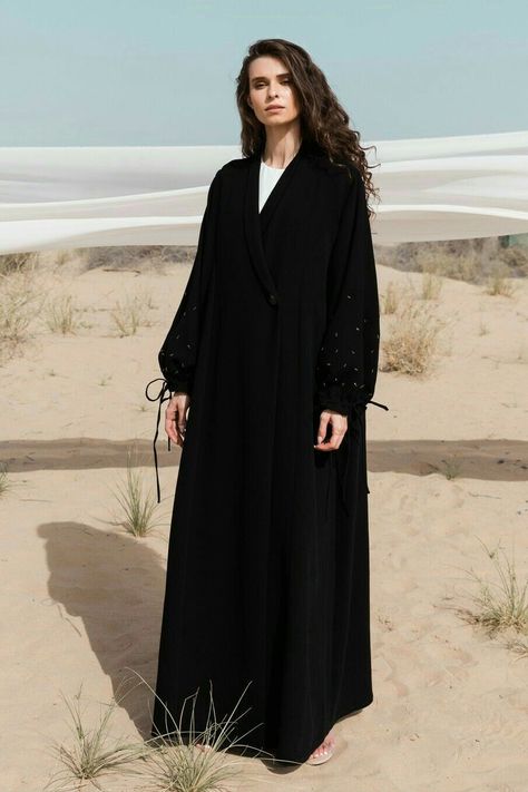 Simple Abaya Black, Daily Abaya, Abaya Fashion Black, Black Abaya Designs, Simple Abaya, Abaya Collection, Abaya Designs Latest, Black Abaya, Pakistani Fashion Casual