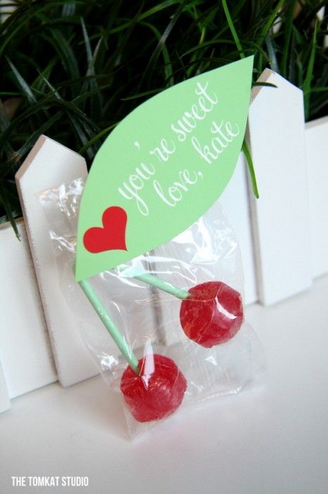 cherry valentine Lollipop Valentines, Valentinstag Party, Happy Hearts Day, Valentines Day Treats, My Funny Valentine, Sweet Valentine, Valentine Fun, Valentines Party, Romantic Valentine