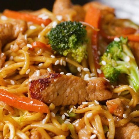 Chicken Teriyaki Chow Mein, Chicken Teriyaki Lo Mein, Chicken Teriyaki Stir Fry With Noodles, Teriyaki Chicken Lo Mein, Teriyaki Lo Mein Noodles, Teriyaki Chicken Stir Fry With Noodles, Teriyaki Chow Mein Recipe, Teriyaki Chicken Pasta, Teriyaki Chicken And Noodles