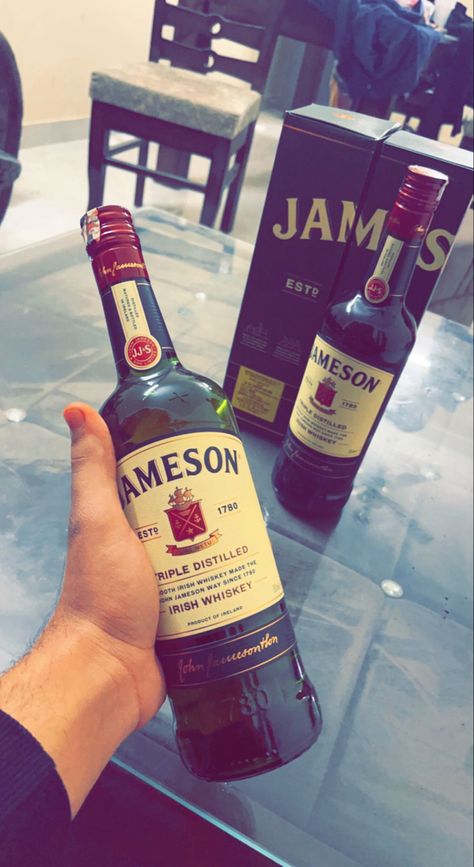 Jameson Whiskey Drinks, Jameson Drinks, Whisky Mac, Old Monk Rum, Cash Indian, Room Snapchat, Money Images Cash Indian, Daaru Party Pic, Hospital Room Snapchat Stories