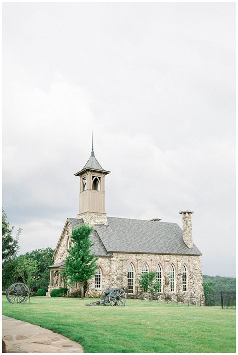 Wedding Chapel In The Woods, Big Cedar Lodge Wedding, Wedding Churches, Beautiful Chapels, Big Cedar Lodge, Wedding Chapels, Country Churches, Old Country Churches, Church Pictures