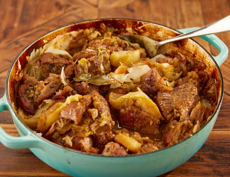 Apples And Cabbage Recipe, Pork Apples, Pork With Apples, Leftover Pork Roast, Braised Pork Shoulder, Sour Cabbage, Pork Roast In Oven, Apple Pork, Braised Cabbage