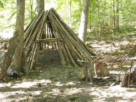 Survival Shelters: 15 Best Designs and How to Build Them | Outdoor Life Bushcraft Shelter, Bushcraft Camping, Survival Shelter, Survival Techniques, Homestead Survival, Wilderness Survival, Camping Survival, Off Grid Living, Survival Prepping