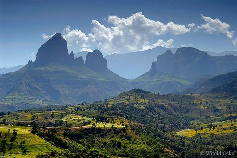 Ethiopia: Incredible image of the Simien mountains, including the Ras Dashen (highest mount,) discovered on :  http://scyl.net/africa/wiki/index.php/Simien_Mountains_NP Ethiopia Travel, Lion Of Judah, Africa Travel, Unesco World Heritage Site, Heritage Site, World Heritage Sites, World Heritage, Ethiopia, Natural Wonders