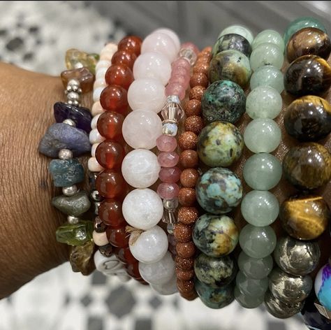 Earthy Bracelets, Pisces Szn, Dope Jewelry Accessories, Crystal Bead Jewelry, Earthy Jewelry, Wrist Jewelry, Diy Bracelets Patterns, Diy Bracelet Designs, Beaded Jewelry Designs