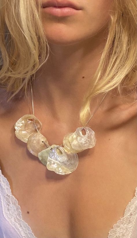 Mermaid Core Diy, Mermaid Gills, Elegant Luxury Handmade Shell Necklace, Sea Shell Necklace Aesthetic, She’ll Necklace Aesthetic, Handmade Shell Necklace In Ocean-inspired Style, Seashell Statement Necklace, No Ordinary Girl, Magia Das Ervas