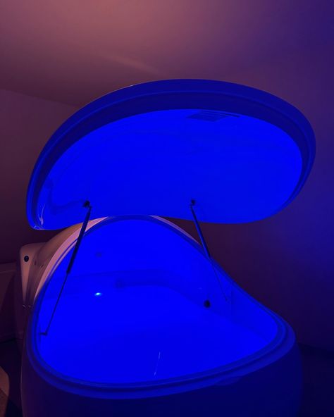 sensory deprivation tank🧞‍♂️ #photography #sensorydeprivation spa relaxation meditation float therapy zero gravity epsom salt bath Sensory Deprivation Tank Aesthetic, Tank Photography, Sensory Deprivation Tank, Deprivation Tank, Float Spa, Float Therapy, Spa Relaxation, Epsom Salt Bath, Sensory Deprivation