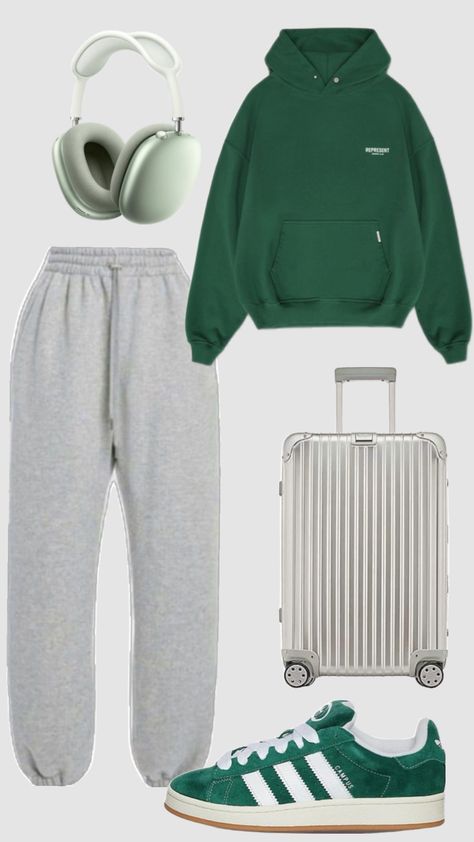 🍀💚#oufitinspo #campus00s #green Green Campus, New Mom Outfits, Outfit Campus, Campus Outfit, Future Outfit, Ootd Summer, Grey Jeans, Cute Simple Outfits, Airport Outfit