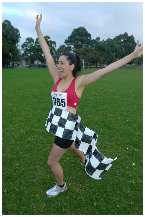 Day 365: Finish line costume. Theme Me is a blog that follows a personal challenge to dress to a different theme every day for a whole year. Sports Day Dress Up Ideas, Athlete Costume, Olympics Costume, Olympic Theme Party, Sports Party Outfit, Epic Halloween Costumes, Sports Costume Ideas, Sports Halloween, Trick Or Treat Costume