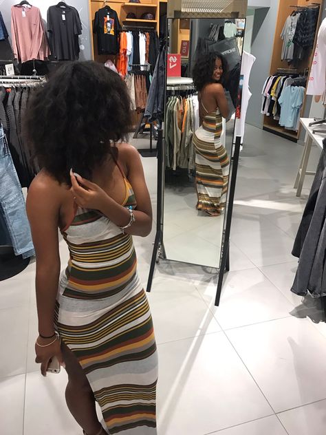 Monroeville Mall, Sundress Outfit, Earthy Outfits, Streetwear Fashion Women, Curvy Girl Outfits, Baddie Outfits Casual, How To Pose, Dressy Outfits