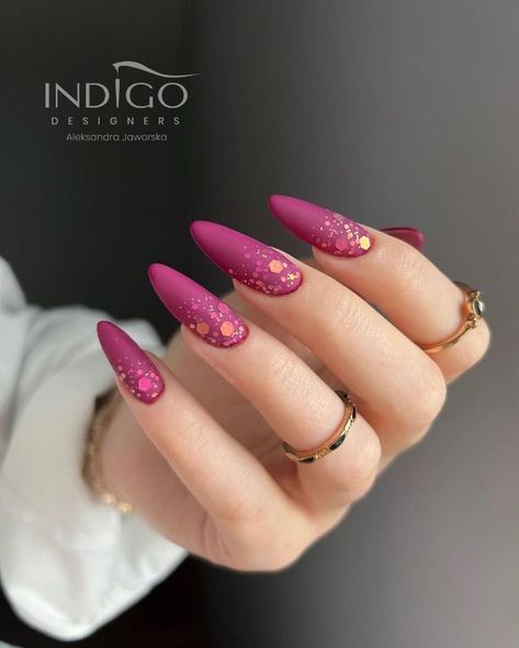 Magenta Nails, Almond Nail Designs, Nail Art Glitter, Viva Magenta, Almond Nails Designs, Color Magenta, Almond Nail, New Year's Nails, Cute Nail Art