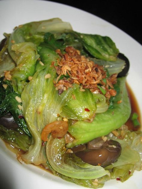 Chinese Lettuce And Mushroom Stir Fry Recipe Stir Fry Lettuce, Cantonese Recipes, Chinese Lettuce, Recipes Chili, Lettuce Recipes, Yummy Vegetable Recipes, Recipes Rice, Mushroom Stir Fry, Recipes Shrimp