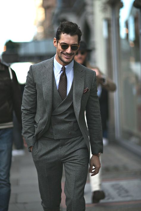 gentlemenzone:  On point. Follow GZ for more stylish gents. Tweed Groom, Wedding Suits Men Grey, Terno Slim Fit, Suits Men, Tuxedo Blazer, Mens Fashion Smart, Party Suits, Tweed Suits, Men’s Suits