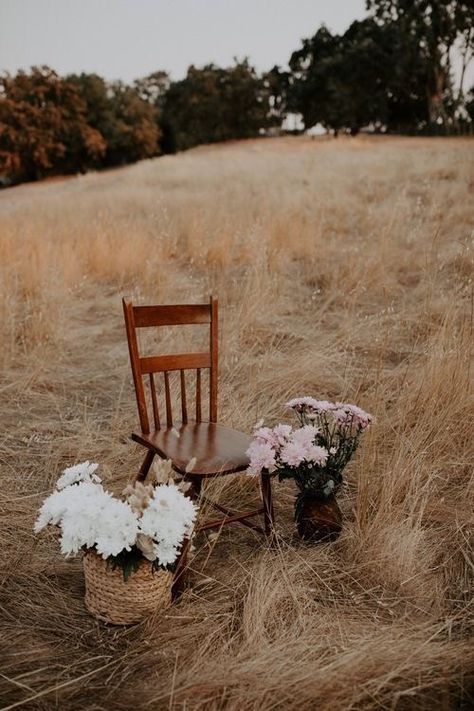 Dreamy Field, Photography Set Up, Outdoor Backdrops, Easter Photoshoot, Romantic Picnic, Picnic Engagement, Mini Photo Sessions, Mommy And Me Photo Shoot, Photoshoot Backdrops