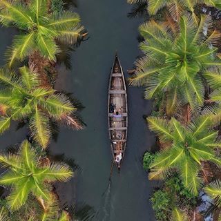 NATURE_PHOTOGRAPHY (@nature___photograph__) • Instagram photos and videos Munroe Island, Imagination Photography, Kerala Backwaters, Africa Art Design, Kerala Travel, India Street, Boat Illustration, Kodaikanal, Dream Vacation Spots