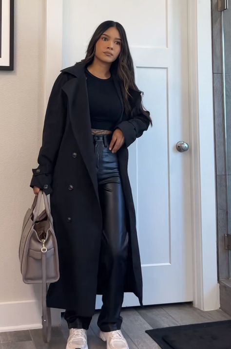 Evening Winter Outfits Classy, Cute Comfortable Winter Outfits, Ny City Outfits, Casual Day Outfits Fall 2024, Black Pea Coat Outfits Women, All Black Fall Outfits Classy, Black Winter Outfits Classy, Date Night Winter Outfit Classy, Warm Dressy Winter Outfits