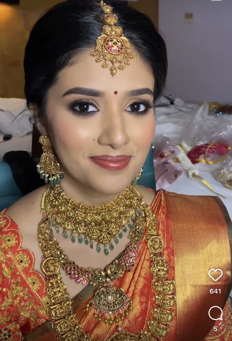 Papida Billa Designs Gold, Papadi Billa Designs Gold, Bridal Mangtika, South Indian Bride Jewellery, Indian Brides Jewelry, Tikka Designs, Ruby Necklace Designs, Bridal Hairstyle Indian Wedding, Silk Saree Blouse Designs Patterns