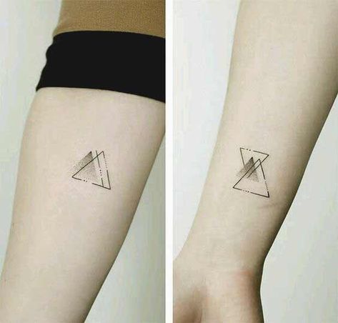 Best geometric tattoos Geometric Tattoo Meaning, Small Geometric Tattoo, Tattoo Trend, Tattoo Zeichnungen, Triangle Tattoos, Cat Tattoos, Inspiration Tattoos, Geometric Tattoo Design, Tiny Tattoo