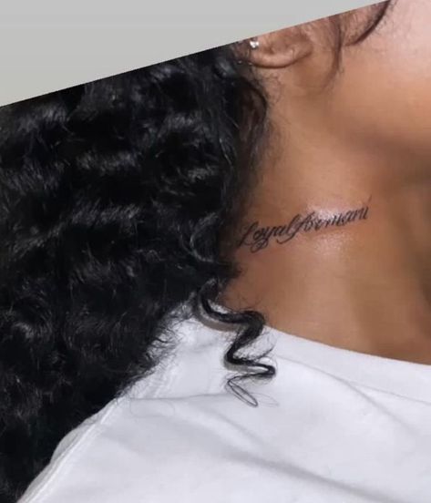 One Word Neck Tattoos Women, Small Name Neck Tattoos, Name Tattoos Black Women, Name Tattoo Neck, Name On Neck Tattoo, Swaggy Tattoos, Cursive Neck Tattoo, Small Tattoos Black Women, Small Name Tattoos