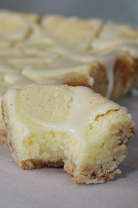 Cream Cheese Squares Recipe, Cake Mix Cream Cheese Bars, Desserts With Oranges, Orange Cream Cheese Loaf, Cream Cheese Cookies Recipes, Easy Bars Recipes, Orange Dessert Recipes, Dessert Bars Recipes, Bar Cookies Recipes