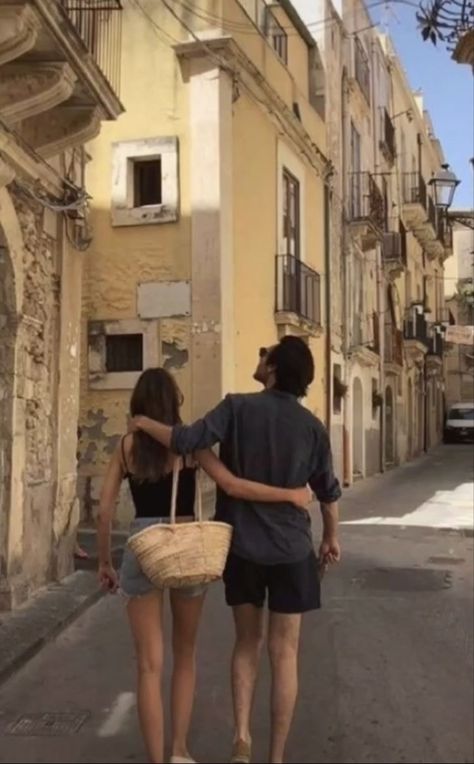 Love
Italy
Couple Italy Aesthetic, The Love Club, Old Money Aesthetic, Kochi, European Summer, Future Life, Two People, Couple Aesthetic, Hopeless Romantic