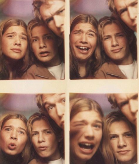 Celeb Photobooth, Mtv Photobooth, Trl Photobooth, 2000s Photoshoot, Random Posters, Celebrities Hairstyles, Tumblr Vibes, Zac Hanson, 34th Birthday