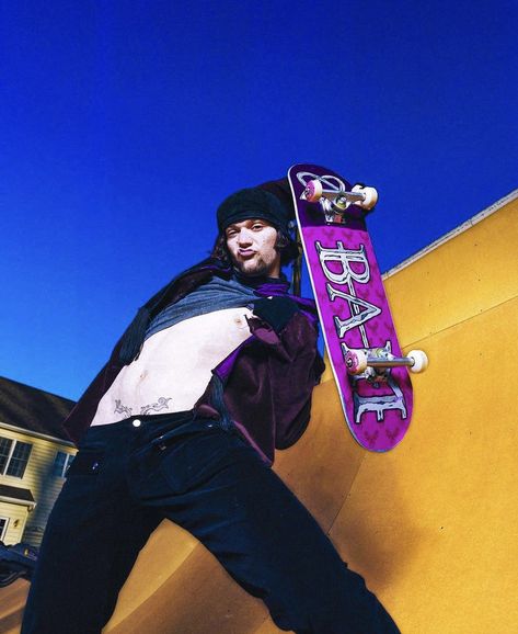 Bam Margera 2000s Outfits, Bam Margera Tattoos, Bam Margera Poster, Bam Margera 90s, Bam Margera Icons, Bam Margera 2000s, Bam Margera Skateboarding, 2000s Wallpaper, Skateboard Photos