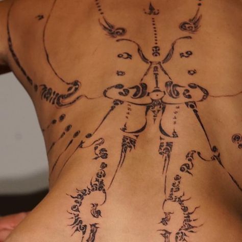 Unique Back Piece Tattoo, Back Tattoo Spiritual, Back Tattoo Big, Chakra Back Tattoo, Whole Back Tattoo Women, Feminine Back Tattoos Full, Tight Tattoos, Female Back Tattoos, Back Tattoo Women Full