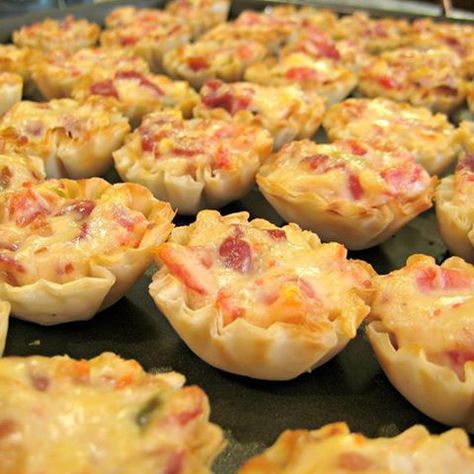 Rotel Cups, 1st Recipes, Pastry Cups, Phyllo Pastry, Phyllo Cups, Tailgate Food, Finger Food Appetizers, Football Food, Incredible Recipes