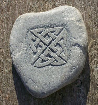 Stone Carving Sculpture, Dremel Crafts, Dremel Carving, Iron Jewelry, Dremel Wood Carving, Stone Engraving, Wood Carving Patterns, Art Carved, Celtic Art