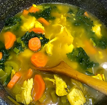 Ginger Chicken Soup, Food Substitutions Healthy, Turmeric Soup, Turmeric Chicken, Chicken Vegetable Soup, Vegetable Soup With Chicken, Turmeric Recipes, Chicken Vegetable, Dried Parsley