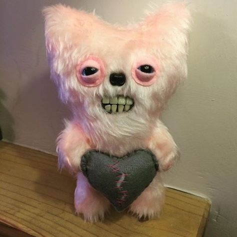 Creepy Stuffed Animals, Creepy Toys, Ugly Dolls, Creepy Dolls, Creepy Art, Cute Stuffed Animals, Creepy Cute, Cute Plush, Ready To Go