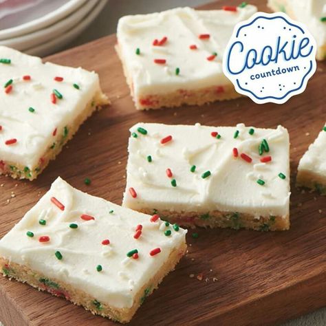 Pillsbury Sugar Cookie Recipe, Christmas Sugar Cookie Bars, Pillsbury Cookie Dough, Sugar Cookie Bar Recipe, Sugar Cookie Dough Recipe, Yummy Bars, Pillsbury Cookies, Pillsbury Sugar Cookies, Christmas Cookie Bars