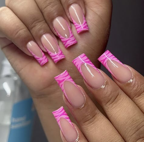 Zebra Print French Tip Nails, Baddie Short Acrylic Nails Designs, Print French Tip Nails, Pink Nails Simple, French Tip Nails Square, Pink Zebra Nails, Pink French Tip, Zebra Print Nails, Girl Apartment